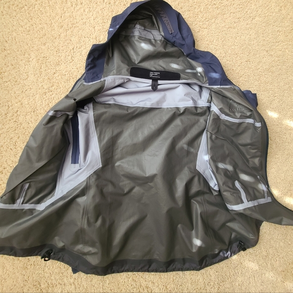 NWT Arc'teryx Beta SL Hybrid Jacket - Women's Size L Color Cobalt - Picture 8 of 8